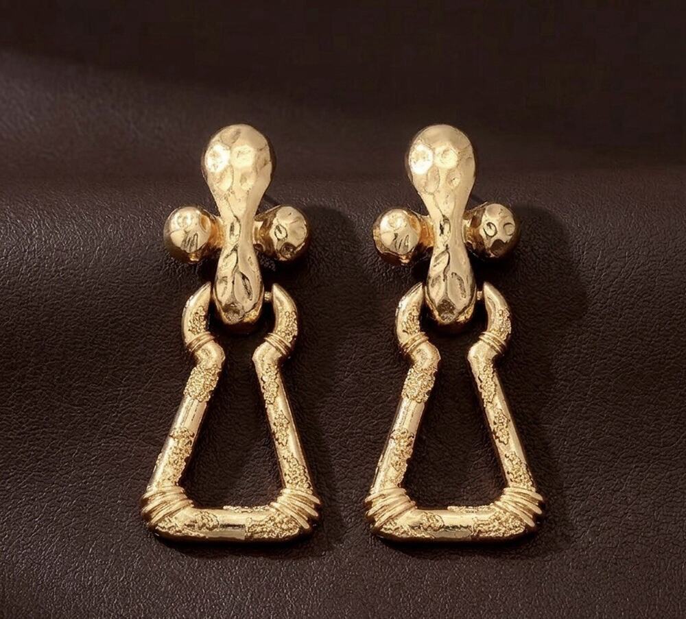 Abstract Keyhole Surreal Hammered Sculptural Gold Molten Earrings Boho Retro VTG